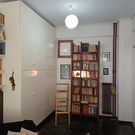 Charming Apartment In The Neighborhood Of Pangrati Athens Exterior photo